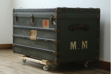 フランスアンティーク　Paul Romand PARIS　大振りサイズ!!　ヴィンテージスタイルのお部屋づくりにもってこいの男前な船トランク　(R-079972)