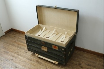 フランスアンティーク　Paul Romand PARIS　大振りサイズ!!　ヴィンテージスタイルのお部屋づくりにもってこいの男前な船トランク　(R-079972)