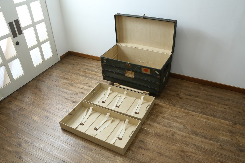 フランスアンティーク　Paul Romand PARIS　大振りサイズ!!　ヴィンテージスタイルのお部屋づくりにもってこいの男前な船トランク　(R-079972)