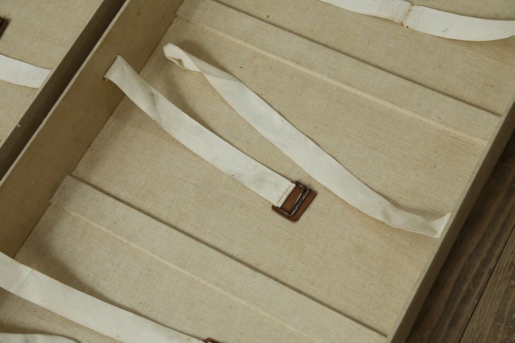 フランスアンティーク　Paul Romand PARIS　大振りサイズ!!　ヴィンテージスタイルのお部屋づくりにもってこいの男前な船トランク　(R-079972)