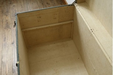 フランスアンティーク　Paul Romand PARIS　大振りサイズ!!　ヴィンテージスタイルのお部屋づくりにもってこいの男前な船トランク　(R-079972)