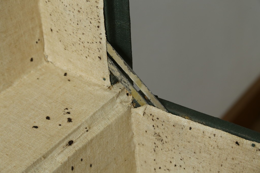 フランスアンティーク　Paul Romand PARIS　大振りサイズ!!　ヴィンテージスタイルのお部屋づくりにもってこいの男前な船トランク　(R-079972)