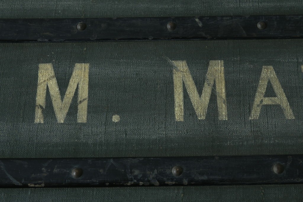 フランスアンティーク　Paul Romand PARIS　大振りサイズ!!　ヴィンテージスタイルのお部屋づくりにもってこいの男前な船トランク　(R-079972)