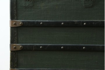 フランスアンティーク　Paul Romand PARIS　大振りサイズ!!　ヴィンテージスタイルのお部屋づくりにもってこいの男前な船トランク　(R-079972)