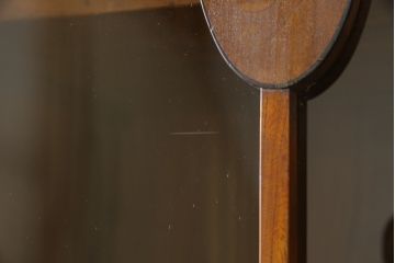 和製アンティーク　高級品!!　上手物!!　大正ロマン　随所に施された意匠が目を引く古い洋館の脚付きキャビネット(収納棚、戸棚、カップボード、食器棚、本箱、ブックケース、店舗什器)(R-079975)