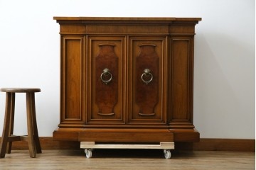 中古　美品!!　DREXEL HERITAGE(ドレクセルヘリテイジ)　FRANCHESCA(フランチェスカ)　クラシカルな佇まいが美しいサイドボード　(R-079976)