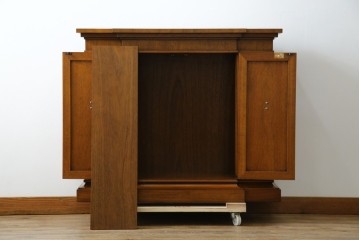 中古　美品!!　DREXEL HERITAGE(ドレクセルヘリテイジ)　FRANCHESCA(フランチェスカ)　クラシカルな佇まいが美しいサイドボード　(R-079976)