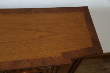 中古　美品!!　DREXEL HERITAGE(ドレクセルヘリテイジ)　FRANCHESCA(フランチェスカ)　クラシカルな佇まいが美しいサイドボード　(R-079976)