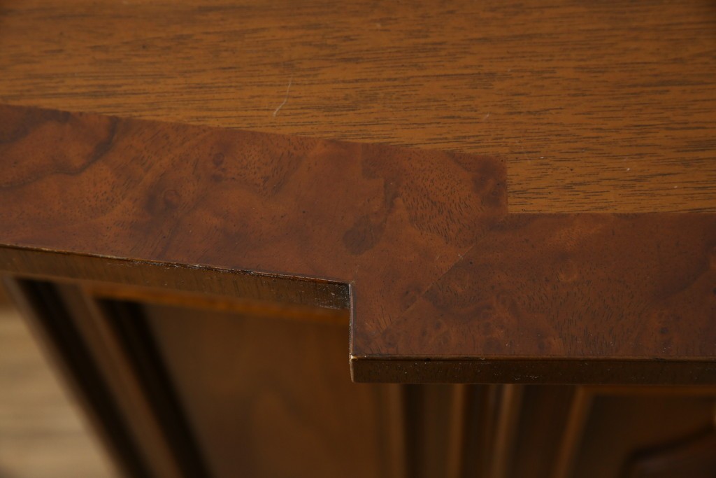 中古　美品!!　DREXEL HERITAGE(ドレクセルヘリテイジ)　FRANCHESCA(フランチェスカ)　クラシカルな佇まいが美しいサイドボード　(R-079976)