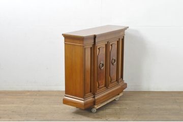 中古　美品!!　DREXEL HERITAGE(ドレクセルヘリテイジ)　FRANCHESCA(フランチェスカ)　クラシカルな佇まいが美しいサイドボード(クレデンザ、クリデンザ、収納棚、戸棚、サイドキャビネット、ホールチェスト)(R-079976)