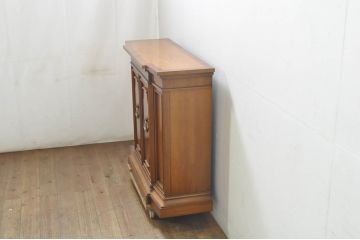 中古　美品!!　DREXEL HERITAGE(ドレクセルヘリテイジ)　FRANCHESCA(フランチェスカ)　クラシカルな佇まいが美しいサイドボード(クレデンザ、クリデンザ、収納棚、戸棚、サイドキャビネット、ホールチェスト)(R-079976)