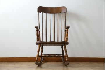 和製ビンテージ　飛騨高山　柏木工(カシワ木工、KASHIWA)　木のぬくもりを感じるロッキングチェア(アームチェア、板座チェア、揺り椅子、いす、イス、ヴィンテージ)(R-079981)