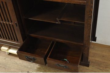 中古　高級　銘木　鉄刀木(タガヤサン)　総無垢(ムク)材　和モダンテイストのお部屋づくりに取り入れたい水屋箪笥サイドボード(食器棚、収納棚、キャビネット、サイドキャビネット、戸棚)(R-079988)