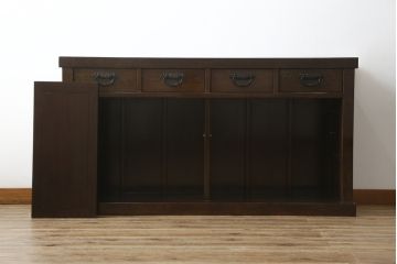 中古　高級　銘木　鉄刀木(タガヤサン)　総無垢(ムク)材　和モダンテイストのお部屋づくりに取り入れたい水屋箪笥サイドボード(収納棚、戸棚、食器棚、カップボード、サイドキャビネット)(R-079989)