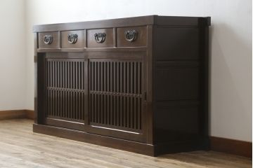 中古　高級　銘木　鉄刀木(タガヤサン)　総無垢(ムク)材　和モダンテイストのお部屋づくりに取り入れたい水屋箪笥サイドボード(収納棚、戸棚、食器棚、カップボード、サイドキャビネット)(R-079989)