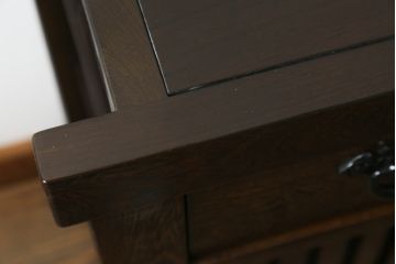 中古　高級　銘木　鉄刀木(タガヤサン)　総無垢(ムク)材　和モダンテイストのお部屋づくりに取り入れたい水屋箪笥サイドボード(収納棚、戸棚、食器棚、カップボード、サイドキャビネット)(R-079989)