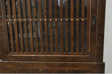 中古　高級　銘木　鉄刀木(タガヤサン)　総無垢(ムク)材　和モダンテイストのお部屋づくりに取り入れたい水屋箪笥(収納棚、戸棚、食器棚、カップボード、キャビネット)(R-079990)