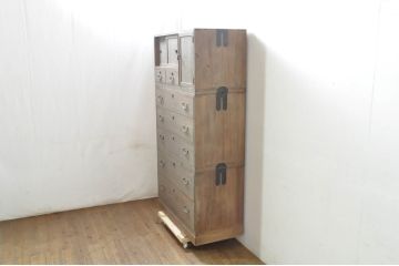 和製ビンテージ　三段重ね　三方桐材　和の雰囲気を高める桐箪笥(和箪笥、並厚、衣装タンス、桐たんす、着物箪笥、引き出し、ヴィンテージ)(R-079993)