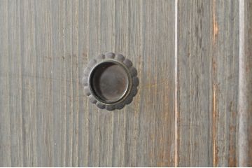 和製ビンテージ　三段重ね　三方桐材　和の雰囲気を高める桐箪笥(和箪笥、並厚、衣装タンス、桐たんす、着物箪笥、引き出し、ヴィンテージ)(R-079993)