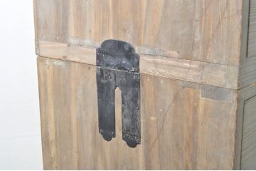 和製ビンテージ　三段重ね　三方桐材　和の雰囲気を高める桐箪笥(和箪笥、並厚、衣装タンス、桐たんす、着物箪笥、引き出し、ヴィンテージ)(R-079993)