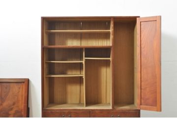 和製アンティーク　前面欅(ケヤキ)材　上質な作りの大振りな下駄箱(シューズボックス、靴箱、収納棚、戸棚、キャビネット、玄関収納)(R-079995)