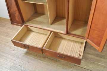和製アンティーク　前面欅(ケヤキ)材　上質な作りの大振りな下駄箱(シューズボックス、靴箱、収納棚、戸棚、キャビネット、玄関収納)(R-079995)