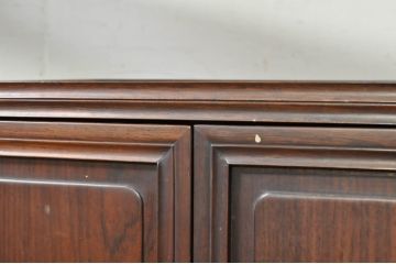 和製アンティーク　希少な古作造り　総紫檀(シタン)材　シックな色合いと上品な佇まいが魅力の茶棚(飾り棚、戸棚、収納棚、引き出し)(R-079996)