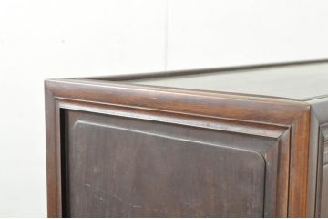 和製アンティーク　希少な古作造り　総紫檀(シタン)材　シックな色合いと上品な佇まいが魅力の茶棚(飾り棚、戸棚、収納棚、引き出し)(R-079996)