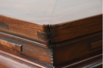 和製アンティーク　希少な古作造り!!　総紫檀(シタン)材　凝った意匠が目を惹く重厚な座卓　(R-079998)