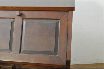 和製ビンテージ　美品　国産民芸家具　落ち着いた佇まいが魅力的な作りの良い幅狭ライティングビューロー(ビューロー、ワークデスク、簿記机、在宅用、在宅ワーク用、ヴィンテージ)(R-080002)