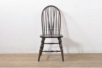 中古　深みのある色と上品なシルエットが素敵なフープバックチェア(板座チェア、ダイニングチェア、アームレスチェア、ウィンザーチェア、ウインザーチェア、椅子、イス)(R-080006)