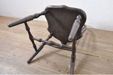 中古　深みのある色と上品なシルエットが素敵なフープバックチェア(板座チェア、ダイニングチェア、アームレスチェア、ウィンザーチェア、ウインザーチェア、椅子、イス)(R-080006)