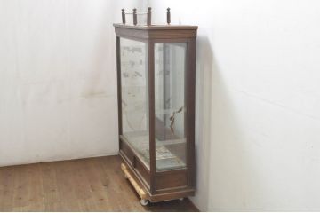 和製アンティーク　天板　ぎぼし(擬宝珠)　飾り付き　タバコ屋の使いこまれた雰囲気が趣深い薄型ガラスケース(キャビネット、コレクションケース、ショーケース、飾り棚、陳列棚、店舗什器)(R-080011)