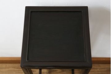 アンティーク　希少な古作造り　総紫檀(シタン)材　洗練されたデザインが飾るものを引き立たせる花台(中国?、飾り台、サイドテーブル、フラワースタンド、ディスプレイ台、店舗什器)(R-080017)