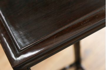 アンティーク　希少な古作造り　総紫檀(シタン)材　洗練されたデザインが飾るものを引き立たせる花台(中国?、飾り台、サイドテーブル、フラワースタンド、ディスプレイ台、店舗什器)(R-080017)