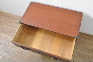 和製アンティーク　上手物　前面欅(ケヤキ)材　上杢　漆塗り　時代の流れを感じる佇まいが趣深い作りの良い会津箪笥ローボード(時代箪笥、アンティーク箪笥、和たんす、衣装タンス、引き出し、収納箪笥、テレビ台、テレビボード、サイドボード)(R-080023)