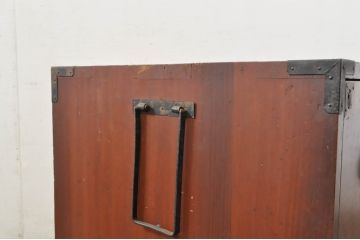 和製アンティーク　上手物　前面欅(ケヤキ)材　上杢　漆塗り　時代の流れを感じる佇まいが趣深い作りの良い会津箪笥ローボード(時代箪笥、アンティーク箪笥、和たんす、衣装タンス、引き出し、収納箪笥、テレビ台、テレビボード、サイドボード)(R-080023)
