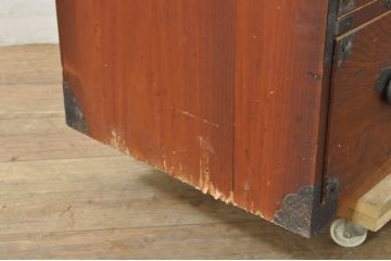 和製アンティーク　上手物　前面欅(ケヤキ)材　上杢　漆塗り　時代の流れを感じる佇まいが趣深い作りの良い二段重ね会津箪笥(時代箪笥、アンティーク箪笥、和たんす、衣装タンス、収納箪笥、引き出し)(R-080024)