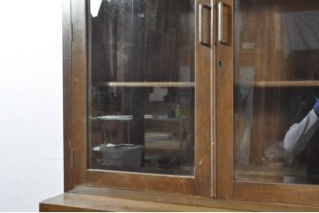 和製アンティーク　シンプルでレトロな雰囲気が魅力の収納棚(食器棚、キャビネット、戸棚、カップボード)(R-080027)