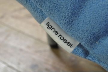 中古　フランス　Ligne Roset(リーン・ロゼ)　ROSETCalin(ロゼカラン)　張り地Lランク　専用イージーカバー付き　12段階リクライニング付き　おしゃれなスチールレッグの1Pソファ(一人掛け、イージーチェア、椅子、イス)(定価約30万円)(R-080030)