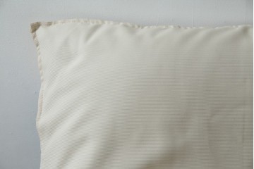 中古　フランス　Ligne Roset(リーン・ロゼ)　ROSETCalin(ロゼカラン)　張り地Lランク　専用イージーカバー付き　12段階リクライニング付き　おしゃれなスチールレッグの1Pソファ　定価約30万円相当　(R-080030)