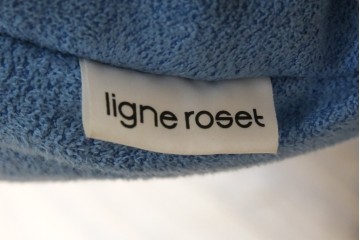 中古　フランス　Ligne Roset(リーン・ロゼ)　ROSETCalin(ロゼカラン)　張り地Lランク　専用イージーカバー付き　12段階リクライニング付き　おしゃれなスチールレッグの1Pソファ　定価約30万円相当　(R-080030)