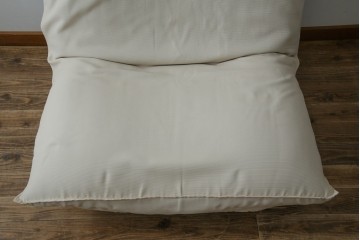 中古　フランス　Ligne Roset(リーン・ロゼ)　ROSETCalin(ロゼカラン)　張り地Lランク　専用イージーカバー付き　12段階リクライニング付き　おしゃれなスチールレッグの1Pソファ　定価約30万円相当　(R-080030)