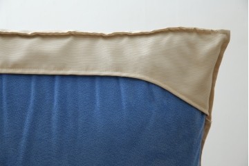 中古　フランス　Ligne Roset(リーン・ロゼ)　ROSETCalin(ロゼカラン)　張り地Lランク　専用イージーカバー付き　12段階リクライニング付き　おしゃれなスチールレッグの1Pソファ　定価約30万円相当　(R-080030)