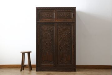 中古　美品　軽井沢彫り　細やかな彫り込みが目を引く下駄箱(シューズボックス、収納棚、戸棚、靴箱、玄関収納)(R-080038)