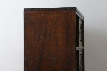 中古　美品　軽井沢彫り　細やかな彫り込みが目を引く下駄箱(シューズボックス、収納棚、戸棚、靴箱、玄関収納)(R-080038)