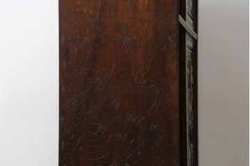 中古　美品　軽井沢彫り　細やかな彫り込みが目を引く下駄箱(シューズボックス、収納棚、戸棚、靴箱、玄関収納)(R-080038)