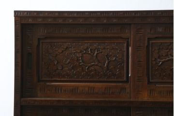 中古　美品　軽井沢彫り　細やかな彫り込みが目を引く下駄箱(シューズボックス、収納棚、戸棚、靴箱、玄関収納)(R-080038)