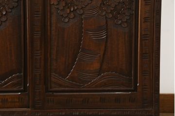 中古　美品　軽井沢彫り　細やかな彫り込みが目を引く下駄箱(シューズボックス、収納棚、戸棚、靴箱、玄関収納)(R-080038)