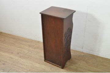 中古　美品　軽井沢彫り　繊細な桜の彫刻が美しいスリッパラック(スリッパ立て)(R-080039)